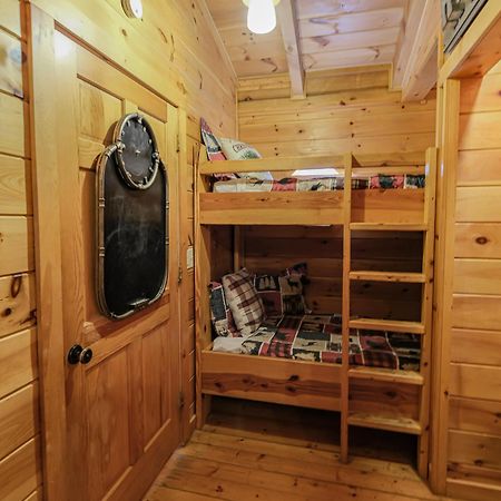Lazy Bear Lodge Gatlinburg Buitenkant foto