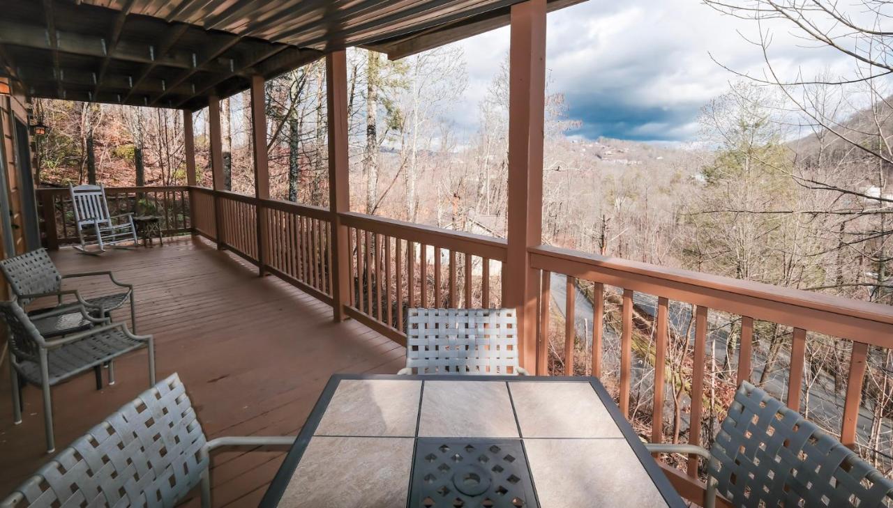 Lazy Bear Lodge Gatlinburg Buitenkant foto